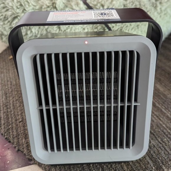 Small Portable‎ Space Heater 400W/600W - Picture 1 of 9